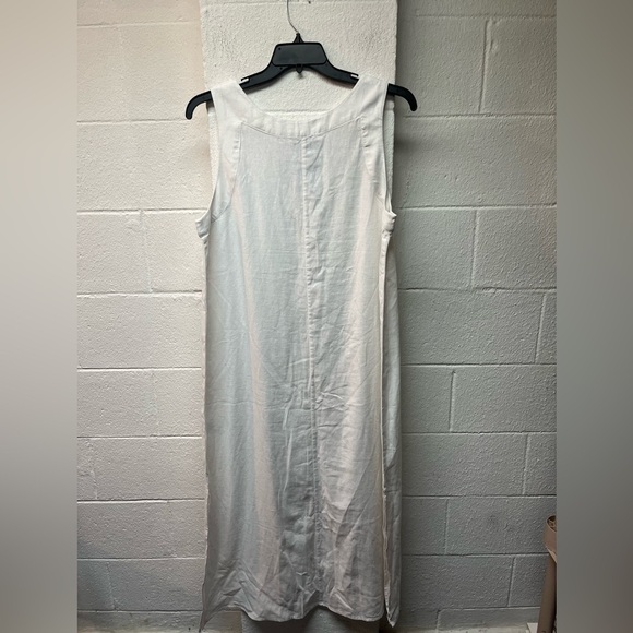 DKNY White Sleeveless Dress. Large - Picture 5 of 7